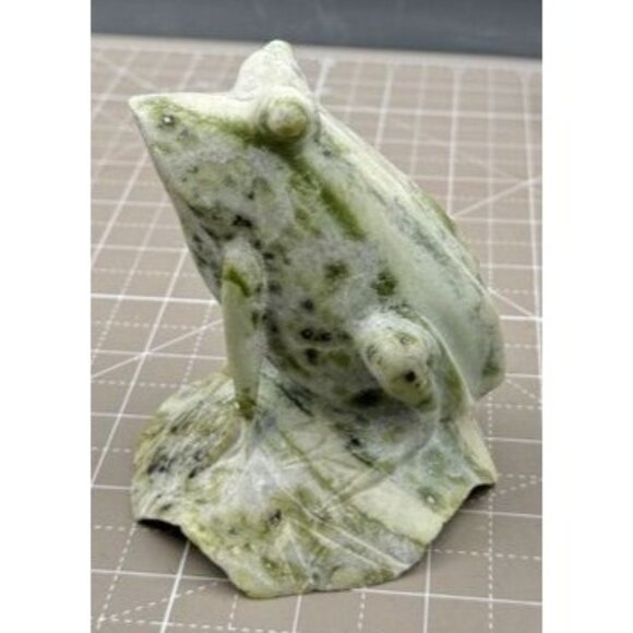 Vintage Hand Carved Jadeite Frog Figurine